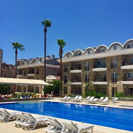 Ventum Suit Hotel מרמריס