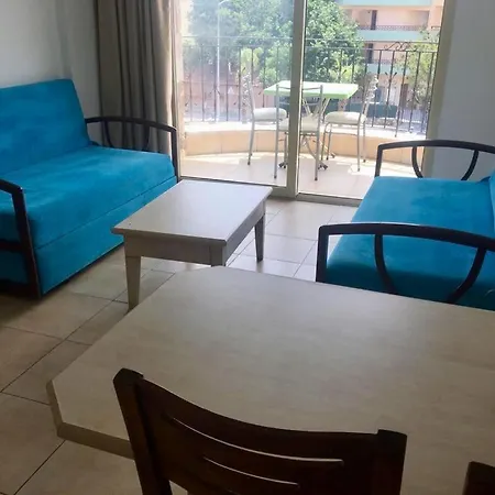 מלון דירות Ventum Suit Hotel